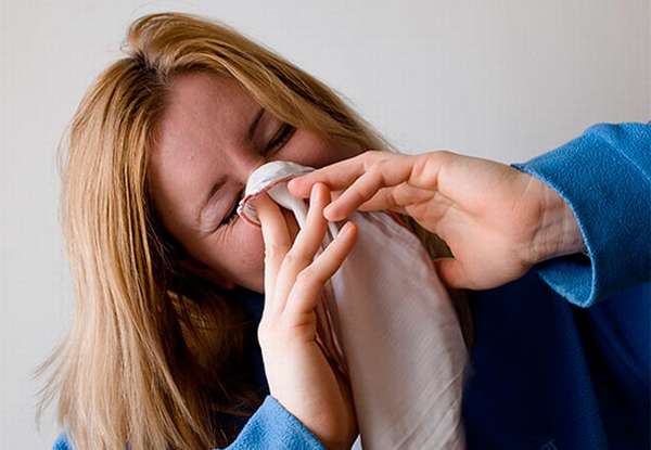 чихание - один из аллергических симптомов